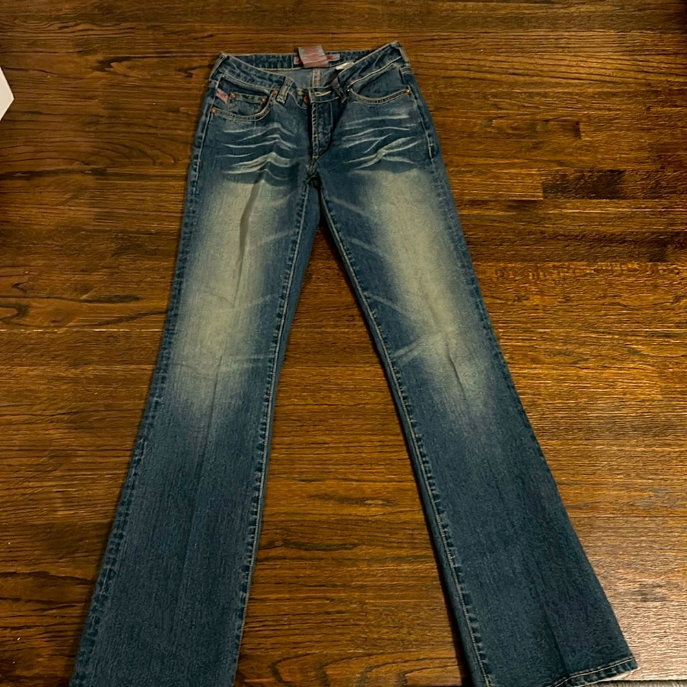 Parasuco women’s low rise flare jeans sz 27